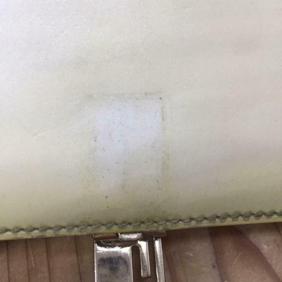 Gucci Iridescent Ivory Leather Xl Continental Bi Fold Wallet - Picture 2 of 4